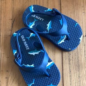 old navy flip flops